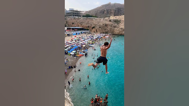 قفزة من أعلى جبل