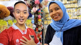 Finding Love At Jakarta's Craziest Fake Market 🇮🇩