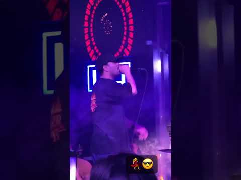 ناس بكل رجوله بعاملها كنت بشيل من بوقي اديلها ريشا و سماره نايت كلاب 