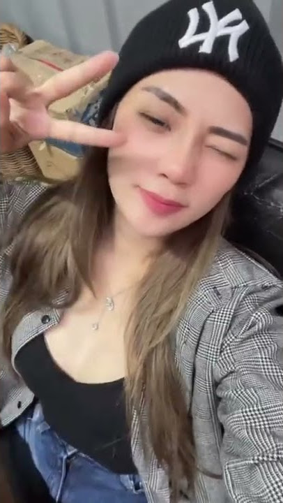 Berliana lovell selalu tampil elegan hot