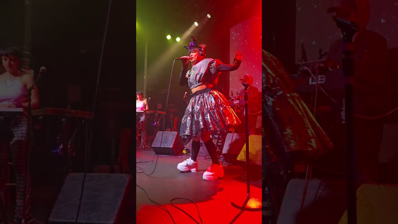 Do Hot Girls Like Chords? [live] by Knower