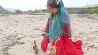 Nomadic Life The Effort Of The Little Nomadic Girl To Bring Water To The Withered Sapling 2023