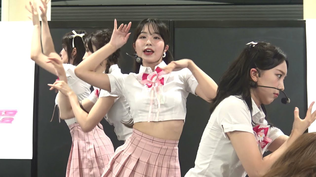 UNICODE（유니코드）：Blur（불러） 汐留シオサイト地下歩道 2024/8/12