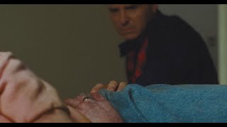 All of Us Strangers - Adam Finds Harry's Dead Body 4K Resimi