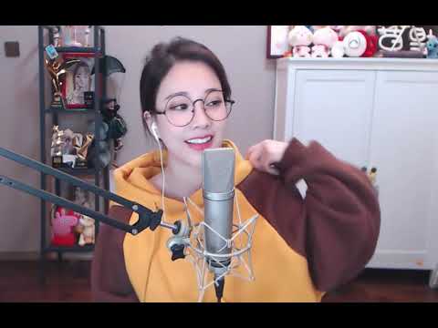 馮提莫主播翻唱刘若英的 -- 很爱很爱你