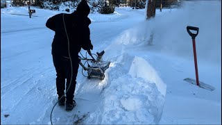 Snow Joe SJ623E 18-Inch 15-Amp Electric Single Stage Snow Thrower w/Headlights Review