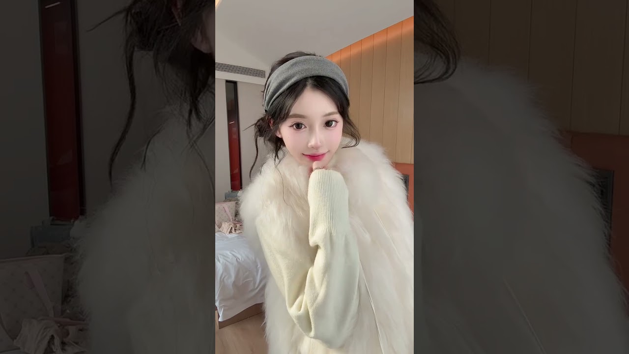 "Smooth Hair Wig Try-On | Real or Fake?"