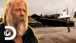5. Tony Beets Uses Two Bulldozers To Pull His Boat Out Of The Water | Gold Rush