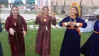 India, Tibet: Ladakh and Lahoul Dance. Индия, Тибет: танец культуры ладакх и лахуль.