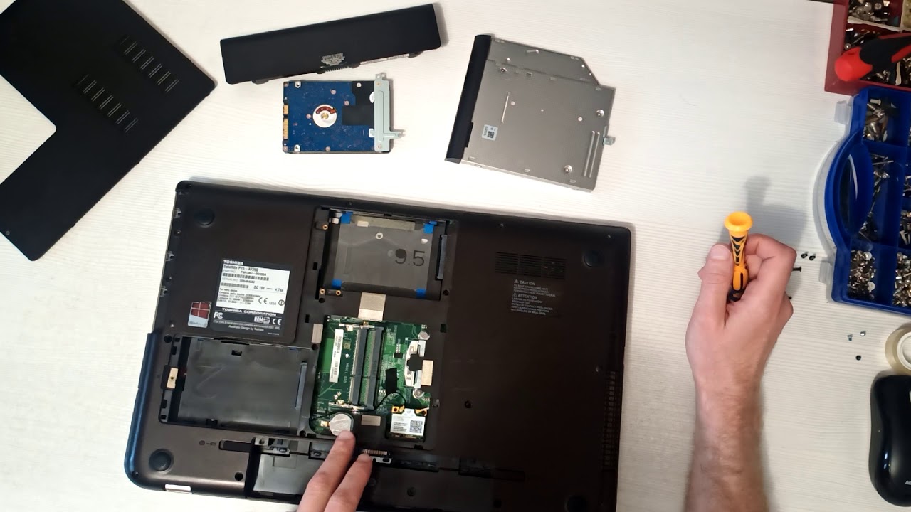 Update Toshiba Satellite P75-A7200 (разборка)
