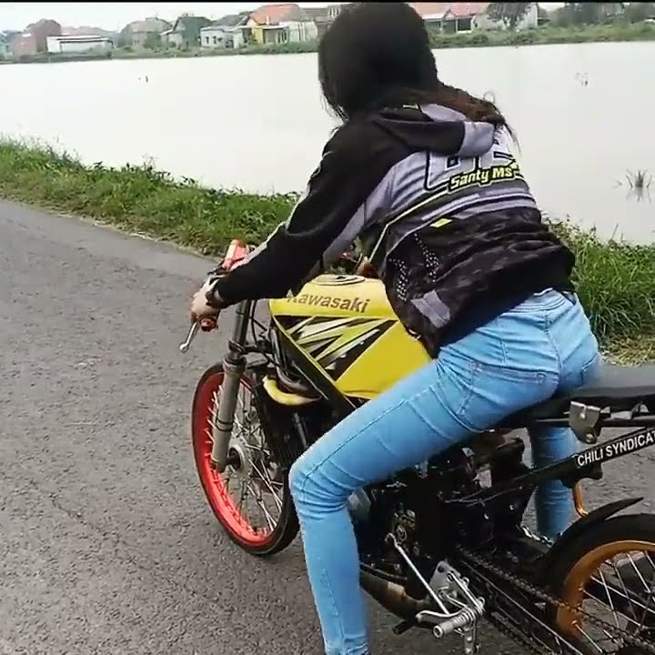 Santy MS 62 joki cantinya balap, provensi JAWA TIMUR