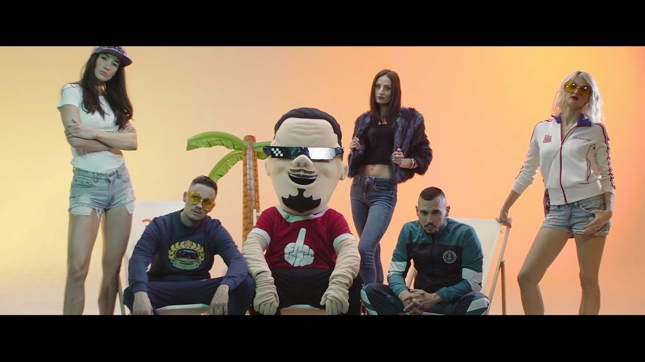 Obejrzyj Bosca feat. FACE - 🎢Achterbahn🎢 (Prod. Johnny Illstrument ) | #FreundevonNiemand w YouTube Obejrzyj Bosca feat. FACE - 🎢Achterbahn🎢 (Prod. Johnny Illstrument ) | #FreundevonNiemand w YouTube