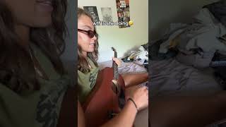 Just tryna put her on game #strum #guitarhack #guitarist #beginnerguitar #guitar
