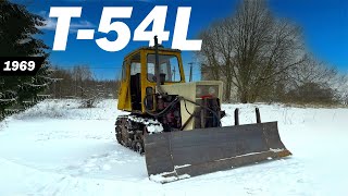 Old Soviet Tracked Tractor START &amp; PLOWING SNOW - T-54L (1969)