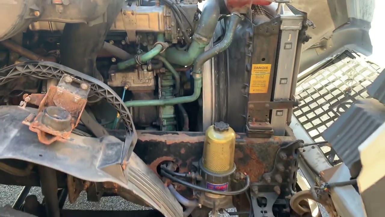 2005 VOLVO VNL64T430 For Sale