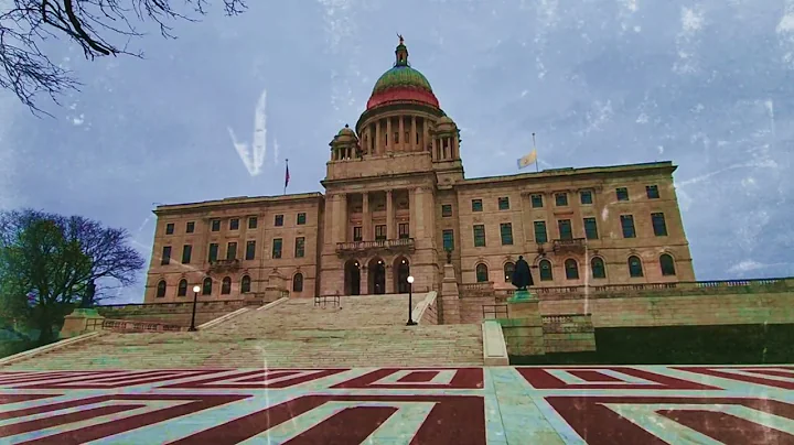 Walking in Providence, RI - Waterplace Park & State House grounds