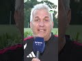 😅 Se picó el partido, Senosiain llegó tarde, pidió el cambio y a Rinaldi no le gustó nada.