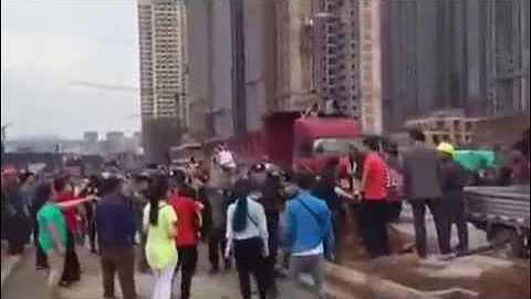 Police violence in Guang'an China - DayDayNews