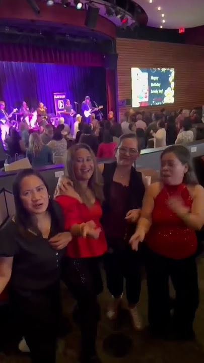 When the dance floor is full #disco #party