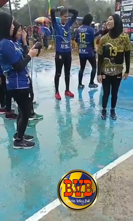 penonton melongo liat Goyang Ratu tiktok ~ SHELLA BERNADETHA~ Hibur penonton sebelum bertanding