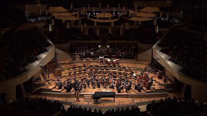 Bach  Concert for Violin a-minor  Julia Fischer  B...