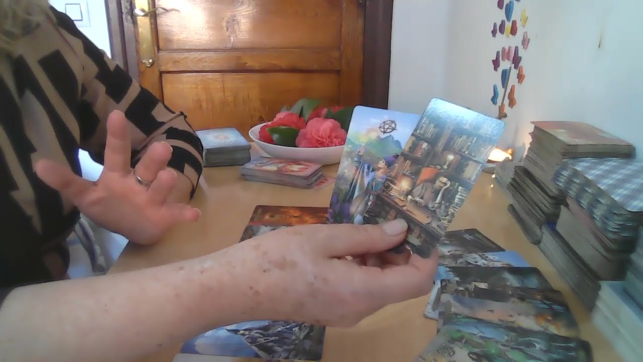 SU INSTROSPECCIÓN LE HACE VER QUE VOS TENÈS MUCHOS PRETENDIENTES,UNO MEJOR QUE OTRO! ARRUÍNO TODOOO!