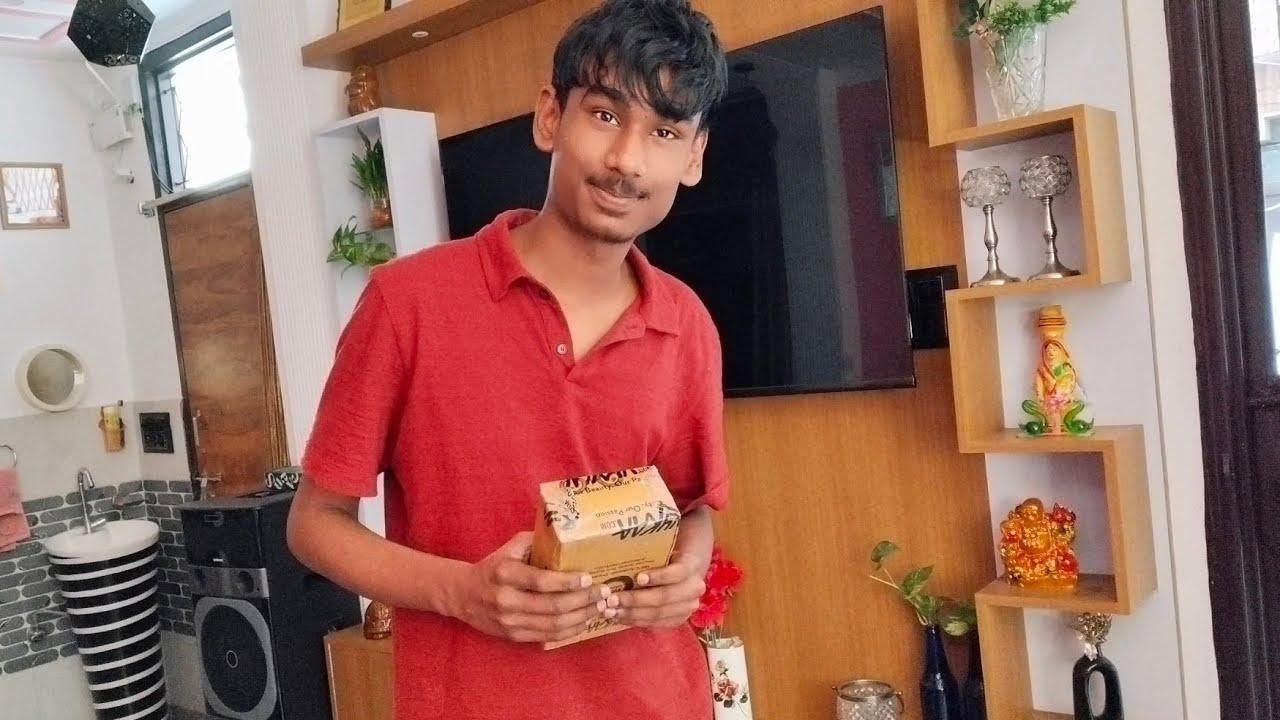 Vishu ka aaya aaj parcel 📦#fypシ゚viral video #foodforfoodies #funnyclips #familychannel #pauls