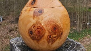 Woodturning a Teardrop box