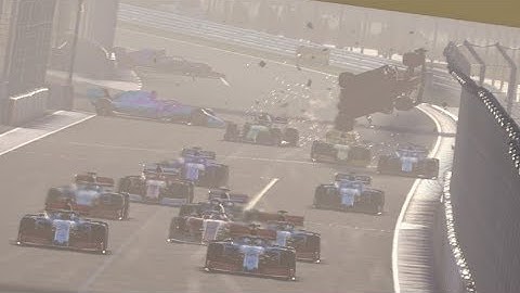 F1 2019 HUGE CRASH (lag). Multiplayer flipping