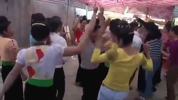 Nhạc sàn dân tộc ( nhảy đám cưới ) vui cùng anh chị em đồng bào thái,điện biên.