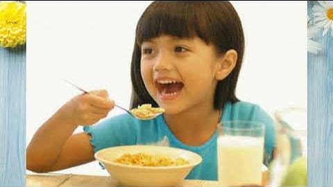 Dạy trẻ nhận biết cái chén, cái muỗng