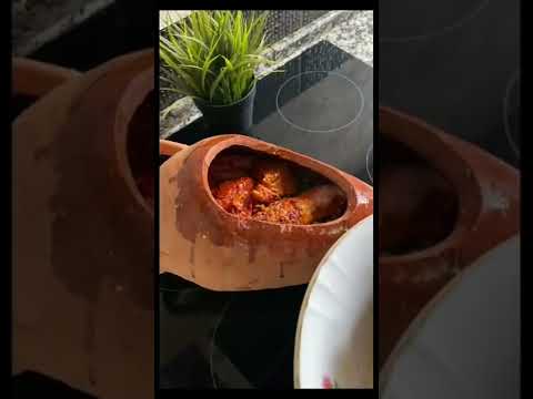     جلبانة في القلة بسلة في الجرة