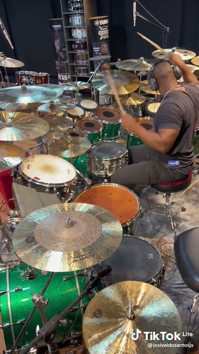 Drummer terbaik di dunia