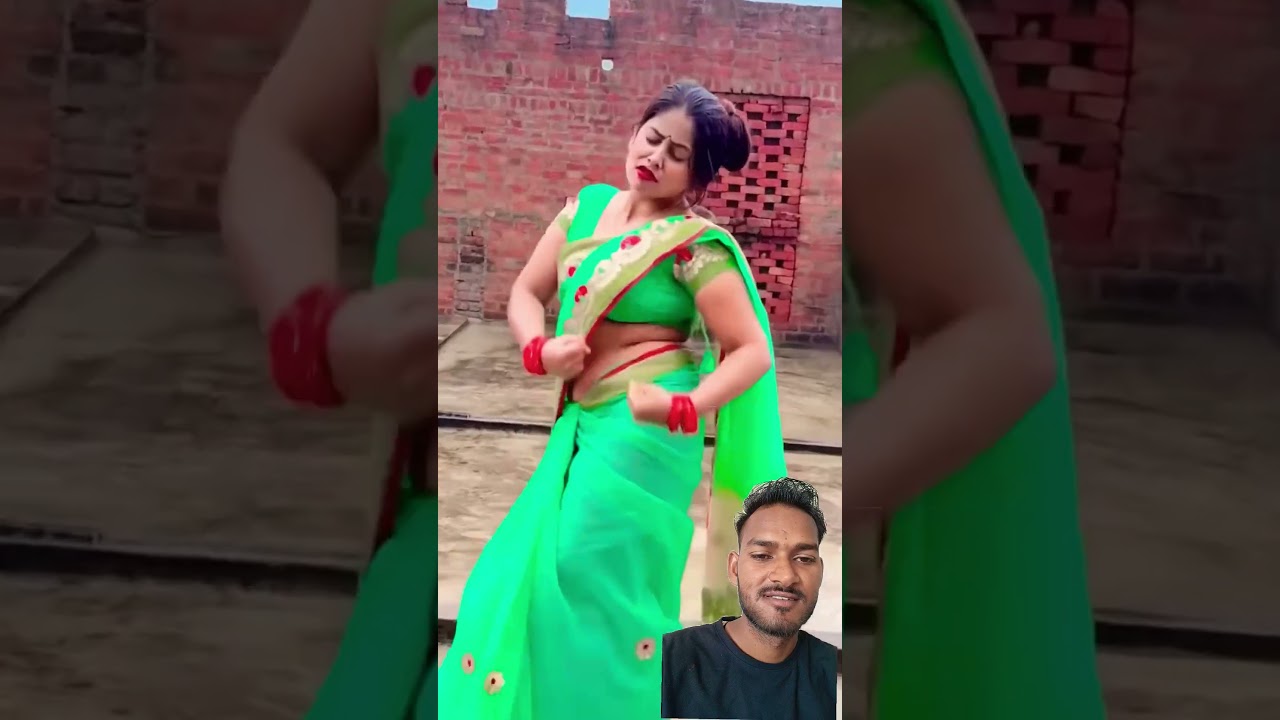 es bhabi ki jawani ubhl rahi hai 😜😘