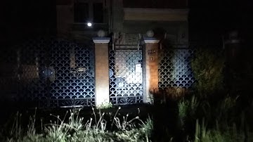 Nhà hoang Tuấn Khỉ trú ẩn 15 ngày qua nhìn từ phía trước cổng