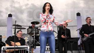 Video thumbnail of "LISA MCHUGH LIVE AT HOLYCROSS 02 HILLBILLY GIRL"