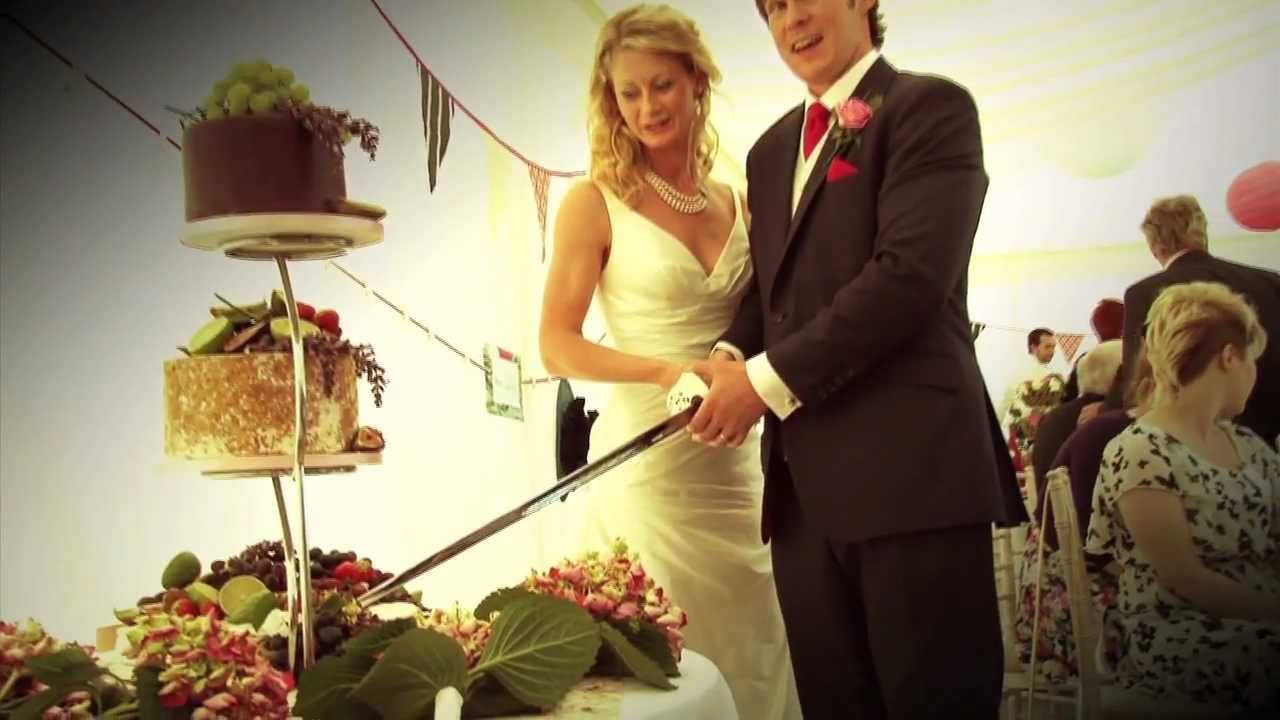 Ben and Emma's wedding marryoke to glee
