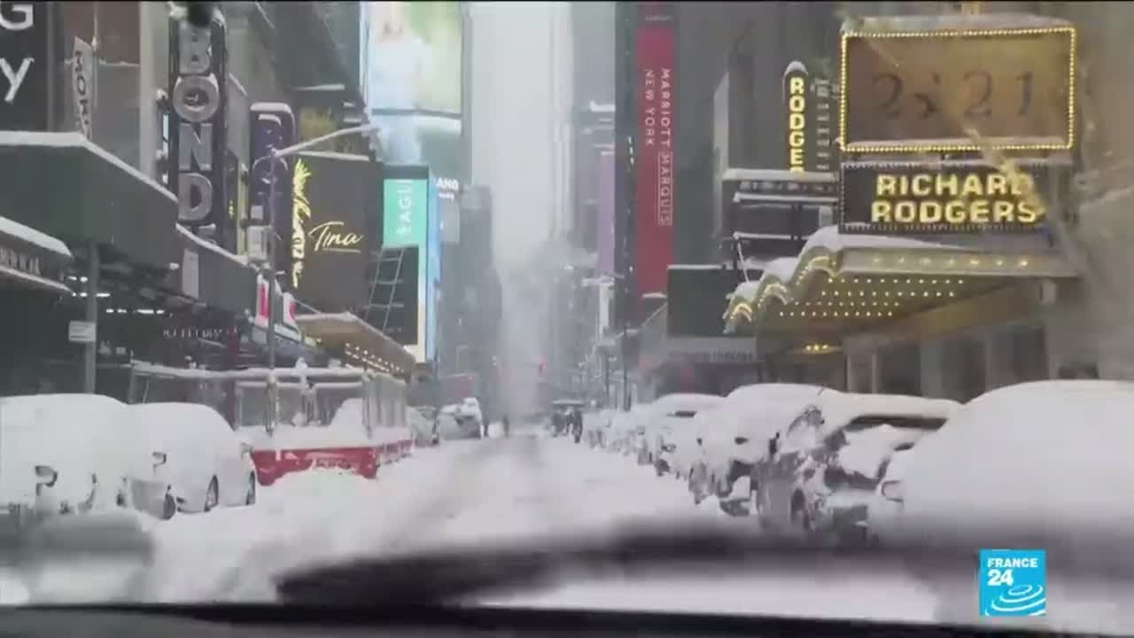 Tempete De Neige Aux Etats Unis Etat D Urgence A New York