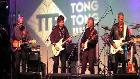 Laatste show het optreden Andy Tielman in het Bintang Theater TTF 2011 Clip 5 van 17.