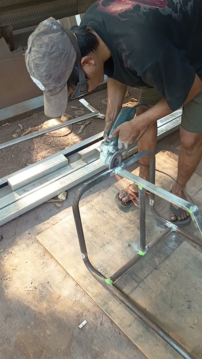 Cleaning putty on the welding part #shortvideo #videoshort #welding #diy #workshopskills