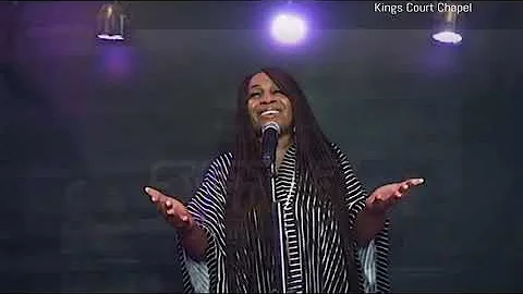 Glowreeyah Braimah leading worship at the Crossover service | Kings Court Chapel, Milton Keynes