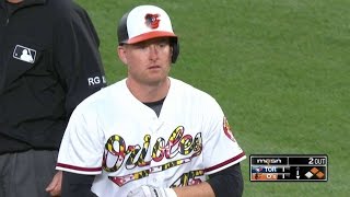 TOR@BAL: Trumbo grounds an RBI single to left