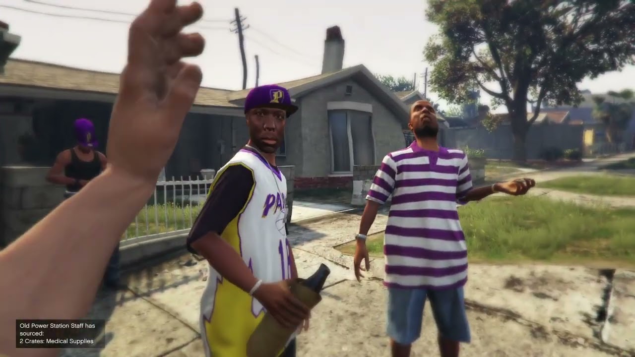 Grand Theft Auto V Gang members smoking and drinking!