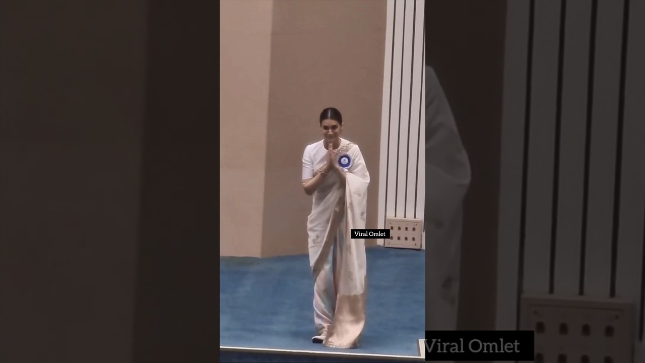 The deserving Kriti Sanon receives National Award today 