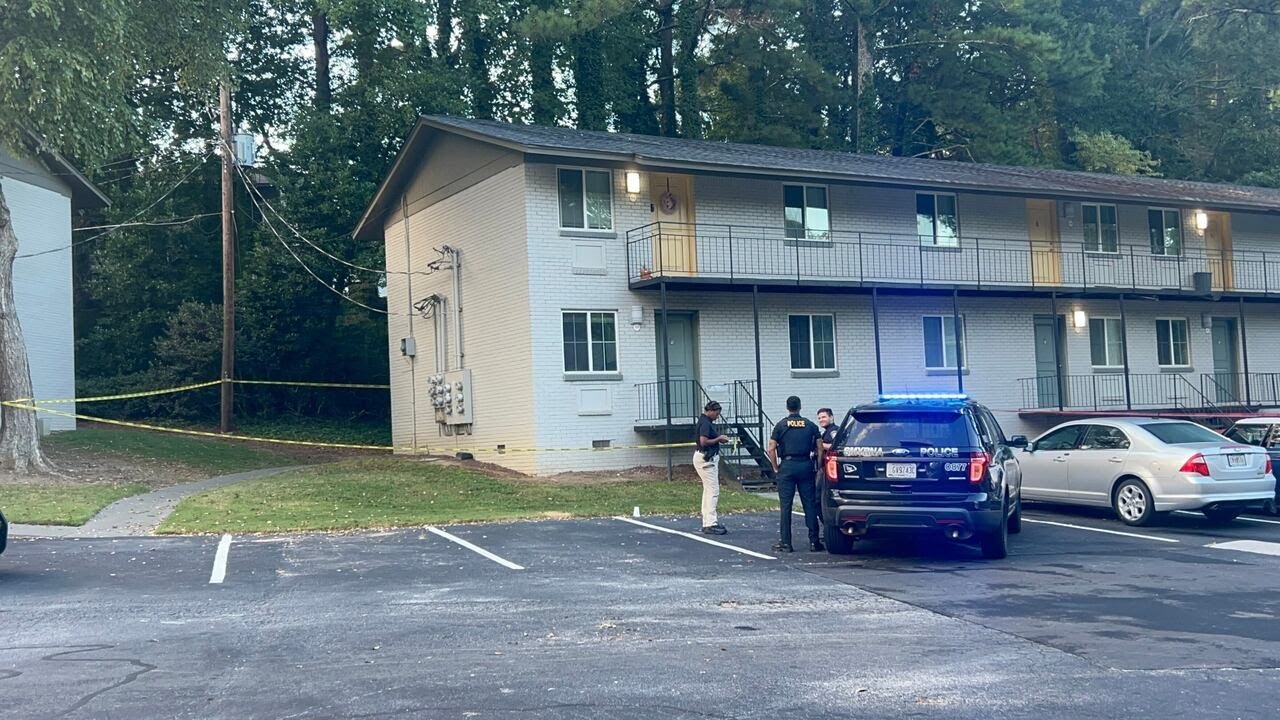 Person found dead after apartment fire in Smyrna