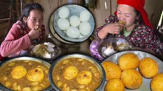 Egg & Potato curry cooking & Eating in Village Style || egg curry gravy || nepali village vlog