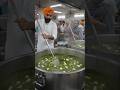 Giant Commercial Palak Paneer &amp; Tandoori Chapati 😍 | Gurudwara Langar Kitchen | #Shorts