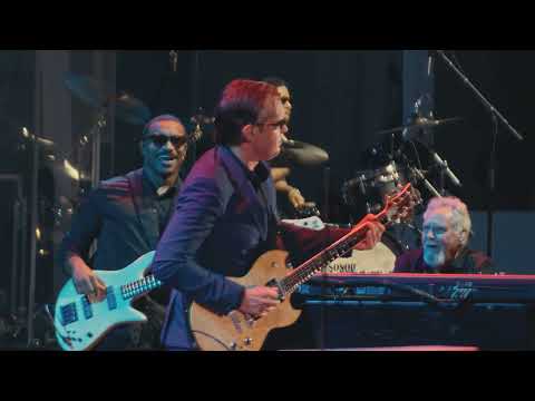 Putar Curtain Call (Live At The Hollywood Bowl With Orchestra) - Joe Bonamassa