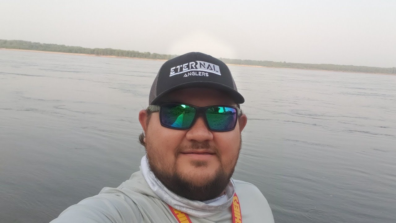 Catfishing the Mighty Mississippi River YouTube