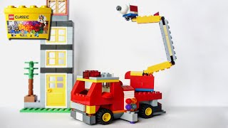 Building a LEGO Fire truck, using Classic 10698 (レゴ：消防車の作り方)